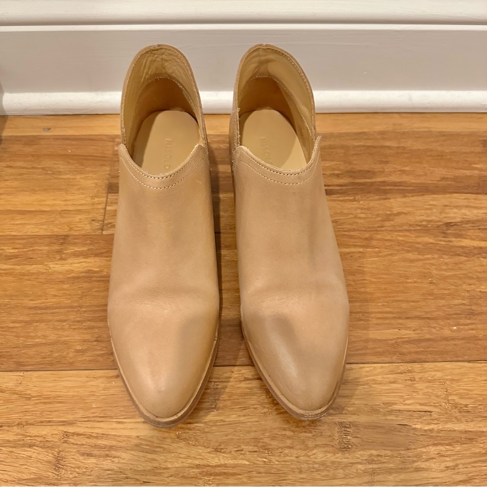 Nisolo Mia Everyday Ankle Bootie in Almond